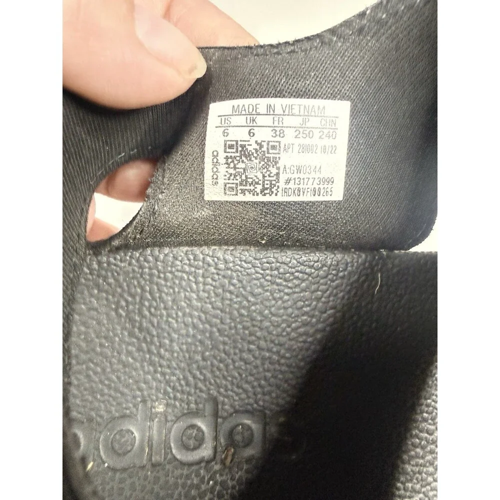 adidas unisex casual